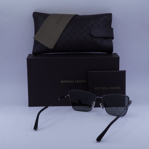 Bottega Veneta BV1195S 001 Square Sunglasses - Ruthenium\\Grey main image 7